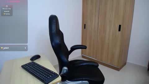 Snapshot of karoll_marquez chatting on January 2026 12:05:01 AM karol online show from January 2026 12:05:01 AM