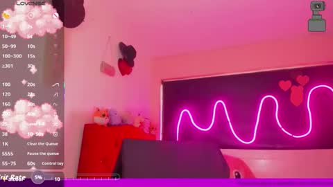 Snapshot of karoll_scoott chatting on November 2025 12:04:02 PM karol online show from November 2025 12:04:02 PM