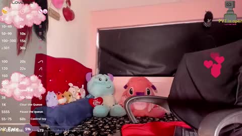 Snapshot of karoll_scoott chatting on November 2025 11:21:01 AM karol online show from November 2025 11:21:01 AM