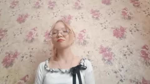 Snapshot of karoncabeza chatting on February 2026 07:18:02 AM Sara online show from February 2026 07:18:02 AM