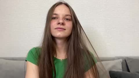 Lia online show from April 2026 04:04:01 PM