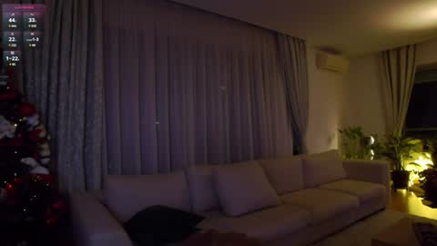 Snapshot of karrin chatting on December 2024 08:15:01 PM K online show from December 2024 08:15:01 PM