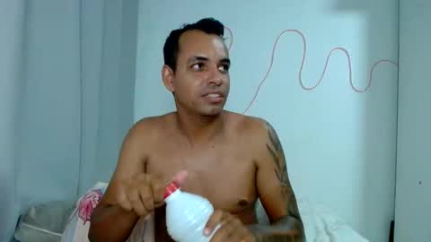 Tamires e Maicon online show from March 2025 01:05:01 AM