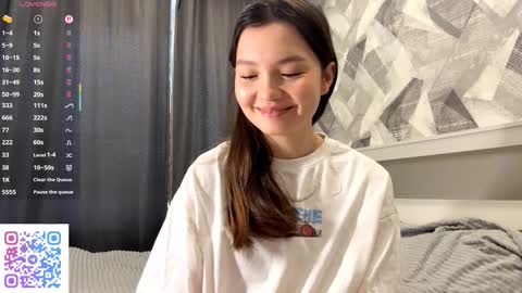 Kira online show from November 2025 08:03:02 AM