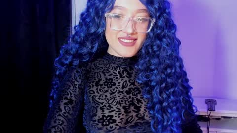 Snapshot of kat_apple chatting on January 2025 12:18:01 AM Alicia online show from January 2025 12:18:01 AM