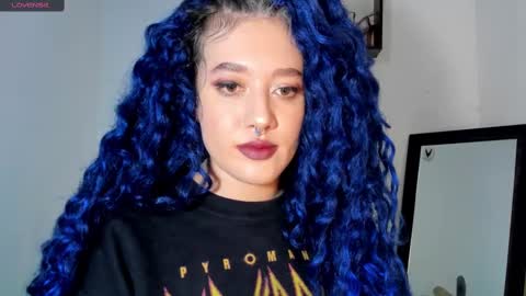 Snapshot of kat_apple chatting on February 2025 12:05:02 AM Alicia online show from February 2025 12:05:02 AM