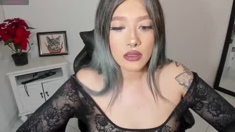 Snapshot of kat_apple chatting on November 2025 02:50:02 AM Alicia online show from November 2025 02:50:02 AM