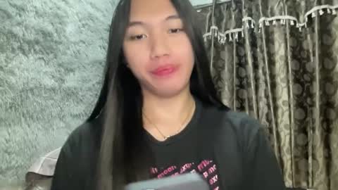 Snapshot of kat_hollandx chatting on February 2025 02:48:02 PM Majesty online show from February 2025 02:48:02 PM