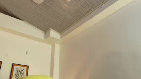 kat paradisse online show from April 2026 11:58:01 AM