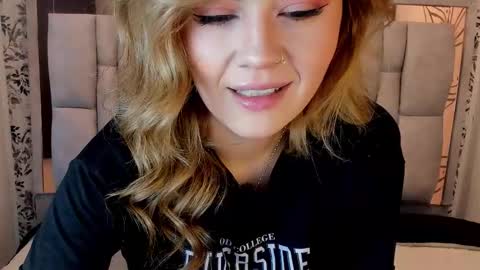 K A T A  H O O T online show from January 2026 08:14:01 PM