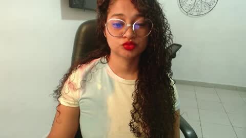 Snapshot of kataleya_skovar chatting on March 2026 04:26:01 PM danna online show from March 2026 04:26:01 PM