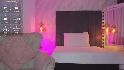 Snapshot of kataliina_18 chatting on December 2024 11:54:02 AM Kat online show from December 2024 11:54:02 AM