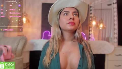 Snapshot of kataliina_18 chatting on February 2025 03:10:02 PM Kat online show from February 2025 03:10:02 PM