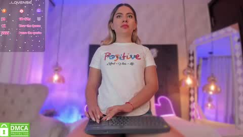 Snapshot of kataliina_18 chatting on March 2025 12:01:02 PM Kat online show from March 2025 12:01:02 PM