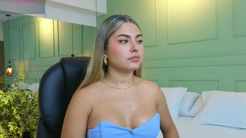 Snapshot of kataliina_18 chatting on September 2025 11:42:01 AM Kat online show from September 2025 11:42:01 AM