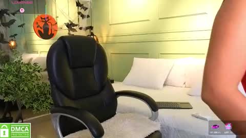 Snapshot of kataliina_18 chatting on October 2025 11:35:01 AM Kat online show from October 2025 11:35:01 AM