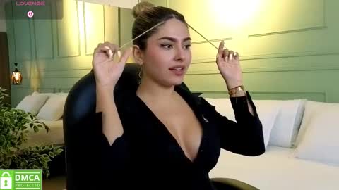 Snapshot of kataliina_18 chatting on November 2025 11:53:02 AM Kat online show from November 2025 11:53:02 AM