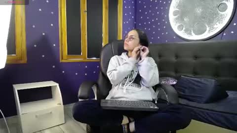 Snapshot of katalina07 chatting on June 2026 05:06:02 PM Katalina online show from June 2026 05:06:02 PM
