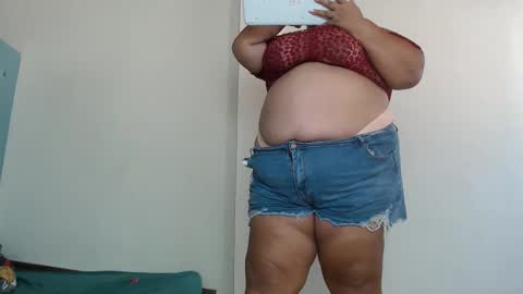 Snapshot of katalina_gomez6921 chatting on February 2026 04:14:02 PM Kata online show from February 2026 04:14:02 PM