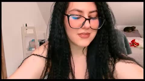 Snapshot of katalleya28 chatting on April 2026 09:45:01 AM Katalleya online show from April 2026 09:45:01 AM