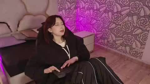 katana_tay online show from December 2025 11:58:02 AM