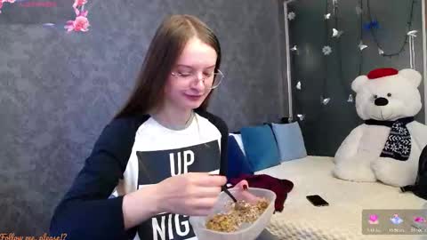 Snapshot of kate_jonson chatting on October 2025 06:35:02 AM .Be kind and gentle with me and I will do my best for you. online show from October 2025 06:35:02 AM