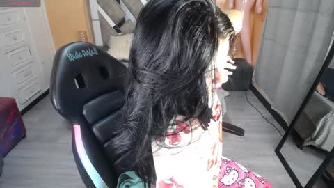 Snapshot of kate_lawrence_ chatting on January 2025 08:18:02 AM kate_lawrence_ online show from January 2025 08:18:02 AM