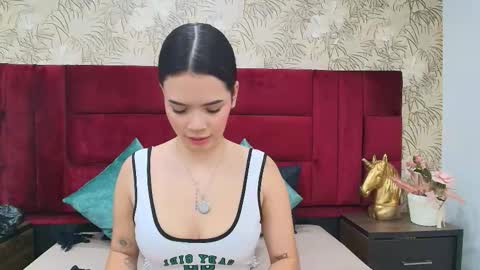 Kate online show from November 2025 07:46:02 PM