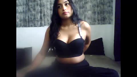 Danna online show from May 2026 06:36:02 PM