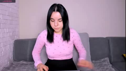 Snapshot of kate_ree_ chatting on November 2025 05:51:01 AM KATE online show from November 2025 05:51:01 AM