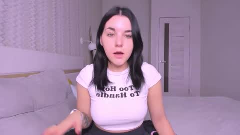 Snapshot of kate_ree_ chatting on November 2025 10:04:02 AM KATE online show from November 2025 10:04:02 AM