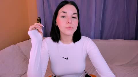 Snapshot of kate_ree_ chatting on April 2026 06:33:02 AM KATE online show from April 2026 06:33:02 AM