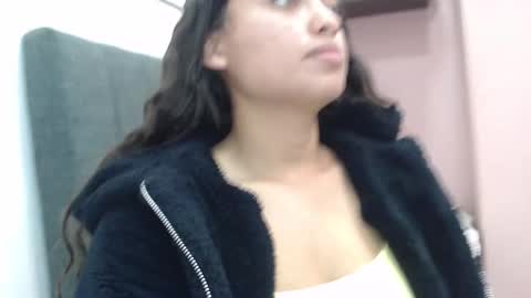 Kari online show from February 2025 04:40:02 PM