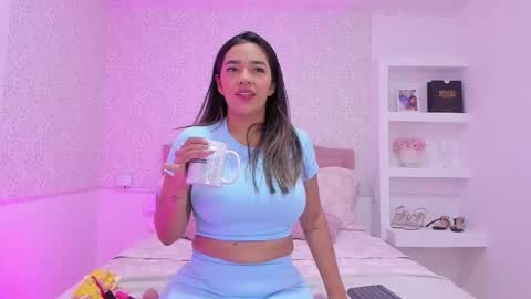 Snapshot of kateboisson chatting on November 2025 09:06:01 PM Kate Boisson online show from November 2025 09:06:01 PM