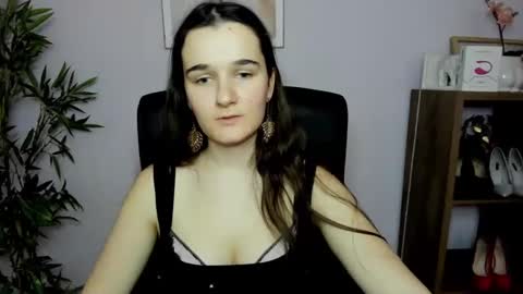 Kate  online show from February 2025 02:13:02 PM