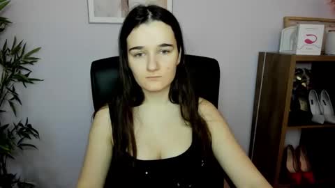 Kate  online show from February 2025 07:27:01 AM