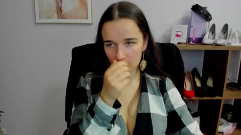 Kate  online show from October 2025 06:45:01 AM