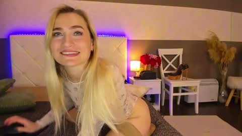 KateOwyns online show from February 2025 05:53:01 PM