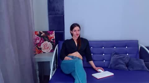 Snapshot of katerinarx chatting on November 2025 09:33:01 AM KaterinaRX online show from November 2025 09:33:01 AM