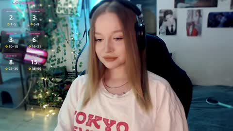 Lisa online show from February 2025 06:49:02 PM