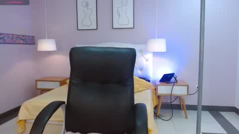 katerin online show from December 2025 07:34:02 PM