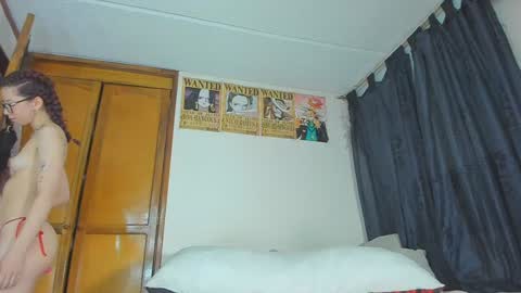 Snapshot of kathc_19 chatting on December 2024 07:03:01 AM Katerine online show from December 2024 07:03:01 AM