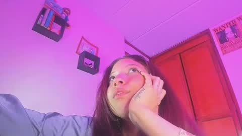 Snapshot of kathc_19 chatting on January 2025 07:55:02 AM Katerine online show from January 2025 07:55:02 AM