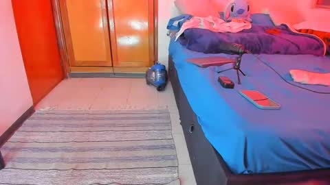 Snapshot of kathc_19 chatting on February 2025 09:00:02 AM Katerine online show from February 2025 09:00:02 AM