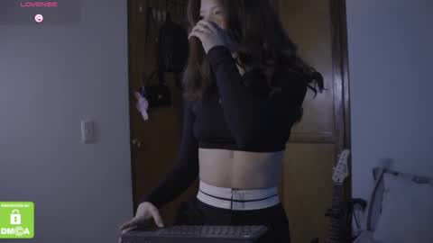 Snapshot of kathc_19 chatting on October 2025 12:44:01 AM Katerine online show from October 2025 12:44:01 AM