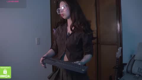 Snapshot of kathc_19 chatting on November 2025 01:19:01 AM Katerine online show from November 2025 01:19:01 AM