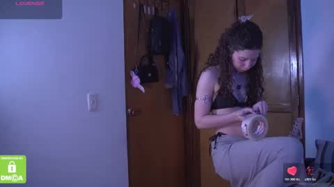 Snapshot of kathc_19 chatting on November 2025 10:21:02 PM Katerine online show from November 2025 10:21:02 PM