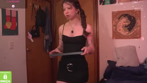 Snapshot of kathc_19 chatting on December 2025 02:21:01 AM Katerine online show from December 2025 02:21:01 AM