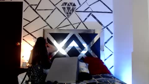 KATHE SANT online show from January 2025 03:30:01 AM