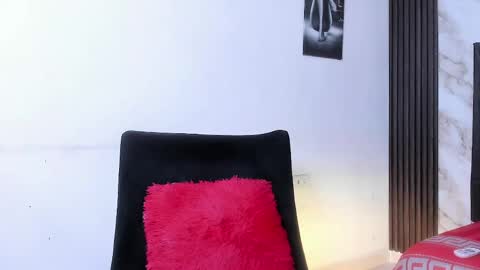 Snapshot of katherina_diaz chatting on May 2026 01:36:01 AM Katherina online show from May 2026 01:36:01 AM